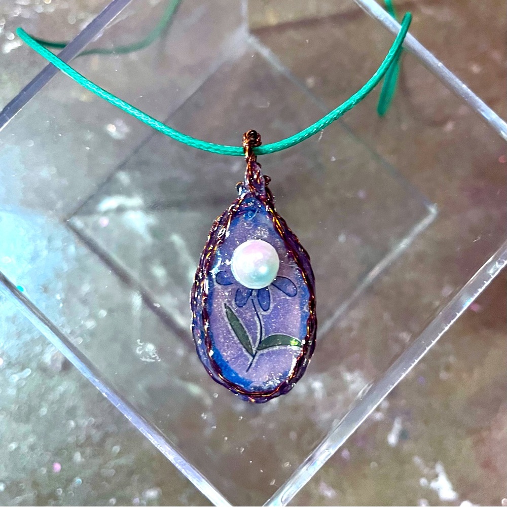 Glowing Flower Necklace